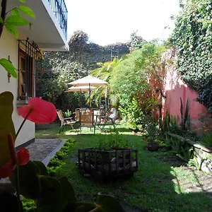 Casa Landivar Bed & Breakfast